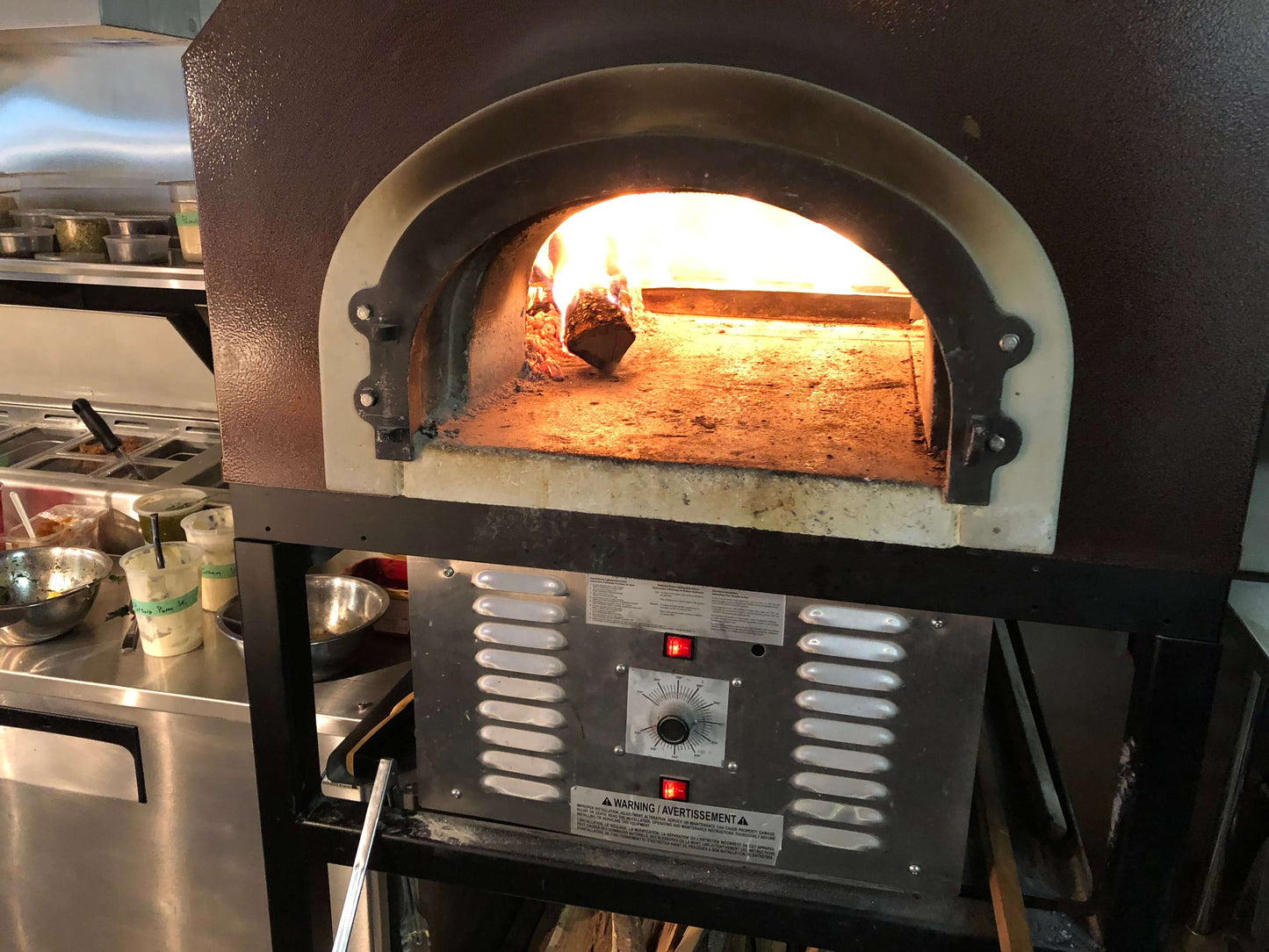 Chicago Brick Oven - The CBO 750 HYBRID Without Skirt (Gas & Wood fired)